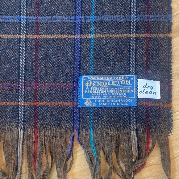 Vintage Pendleton Scarf Shawl 100% Virgin Wool Made in USA - Picture 5 of 5